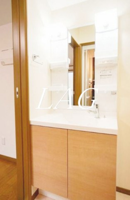 【洗面所】 | ニレの木 | 独立洗面台です。