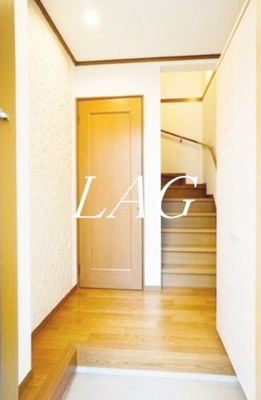 【玄関】 | ニレの木 | 玄関です。