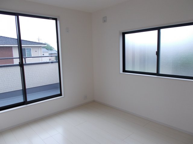 第５沼田市高橋場町　新築戸建　１号棟の洋室|２階洋室①です