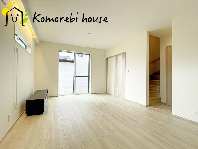 伊奈町寿　新築一戸建て　タマタウン　02の居間・リビング|使いやすいリビングです