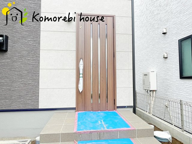 伊奈町寿　新築一戸建て　タマタウン　02の玄関|落ち着いた玄関です