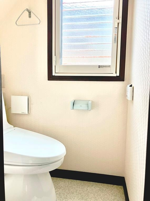 高井戸西戸建のトイレ