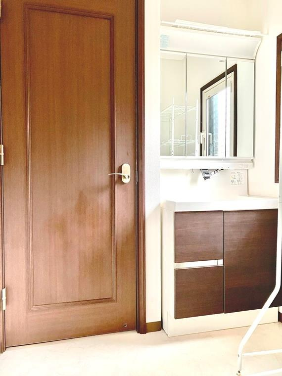 高井戸西戸建の洗面所