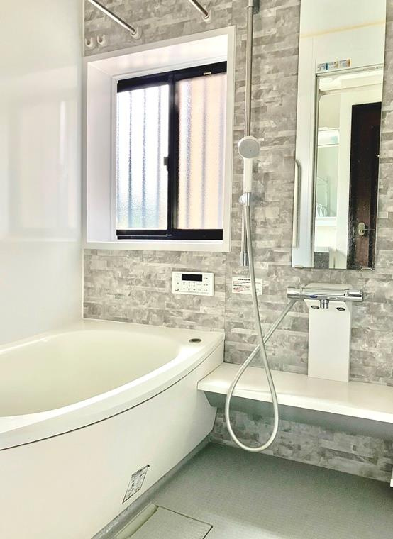 高井戸西戸建の浴室