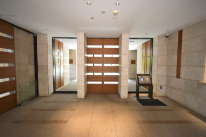 パークシティ浜田山E棟のエントランス