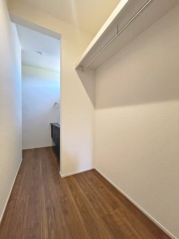 新築戸建・新築建売　福島市渡利第6　渡利小・渡利中の収納|玄関を入ってすぐにファミリークローゼットがございます！ご家族皆さんのアウターの収納などに◎