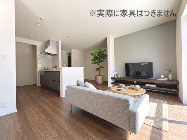 新築戸建・新築建売　福島市渡利第6　渡利小・渡利中の居間・リビング|画像はバーチャルホームステージングの加工による演出で、実際の家具は付きません。