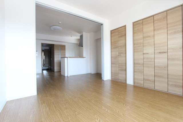 ＳＯＬＡＲＥ（ソラーレ）の洋室