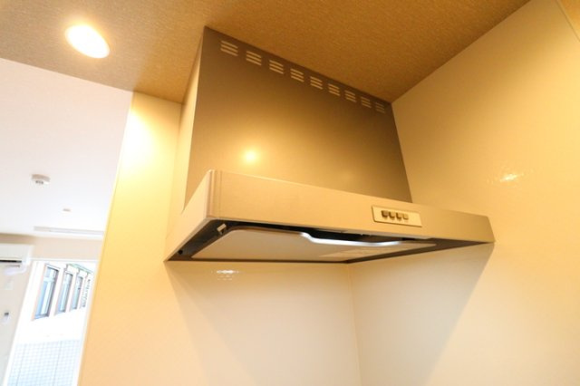 メゾンヴィクトワール梶ヶ谷のキッチン|キッチン換気扇