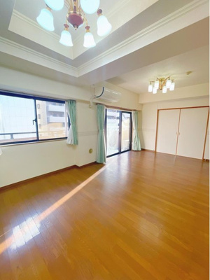 【居間・リビング】 | ヴィザージュ海老名 | ゆったり過ごせる居間です