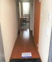 落ち着いた玄関です