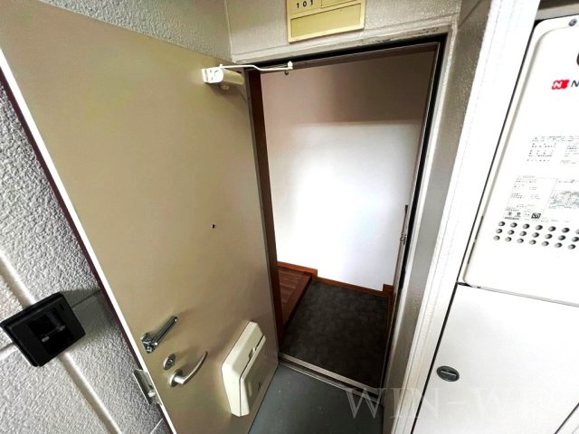 ライフパーク・瑞雲の玄関|イメージ（同建物内別部屋の写真です）