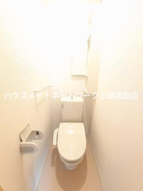 アウローラⅢのトイレ|温水洗浄暖房便座