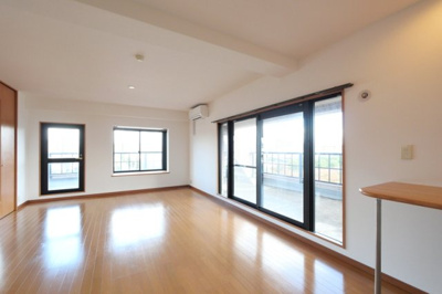 【居間・リビング】 | ピュアドームスタジオーネ平尾