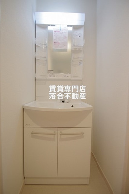 【独立洗面台】 | セントヴィレッジⅡ | 使いやすい独立洗面台