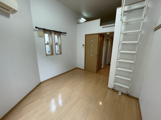 ゆったり過ごせるリビングです