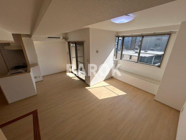 グランパーク天神の居間・リビング