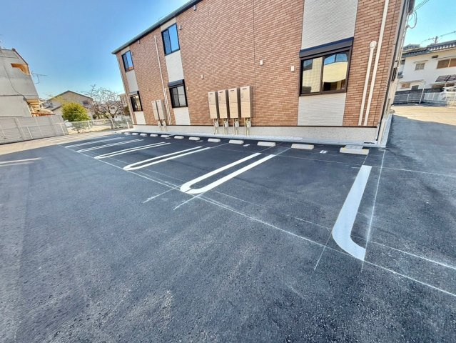 フレンドリーAの駐車場