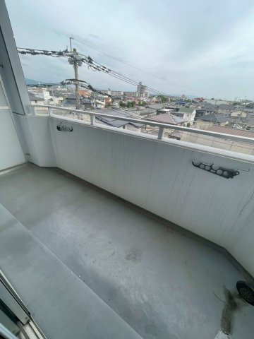 久留米市津福本町の賃貸マンションのバルコニー