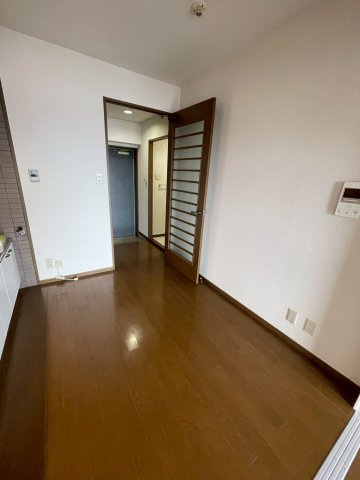 久留米市津福本町の賃貸マンションの居間・リビング