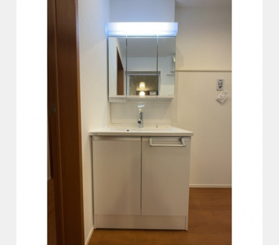 【洗面所】 | Kolet町屋#11 | 明るい洗面所です