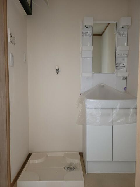ドミール三輪台の洗面所