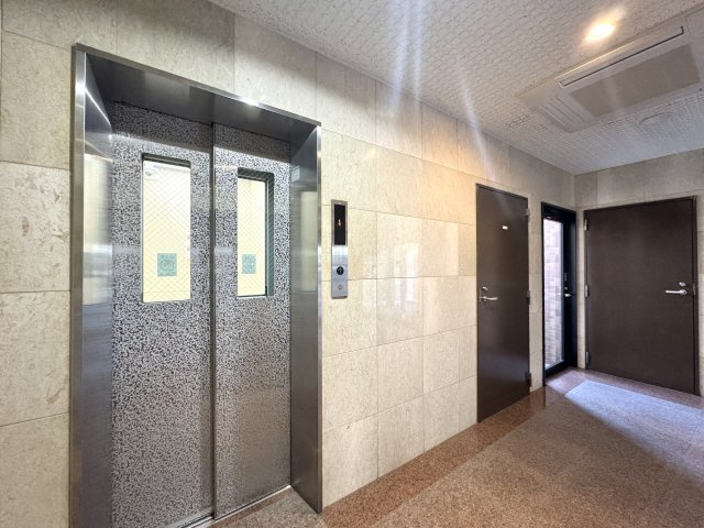 いなんば山ホームズのエントランス