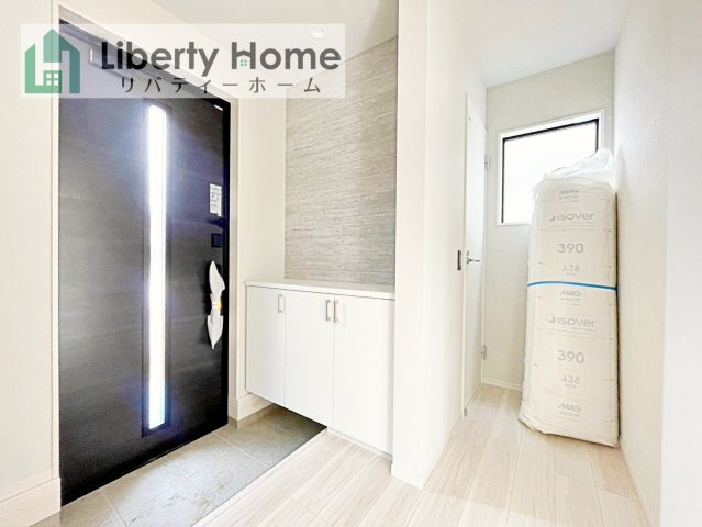 つくば市要4期　新築戸建　2号棟の玄関