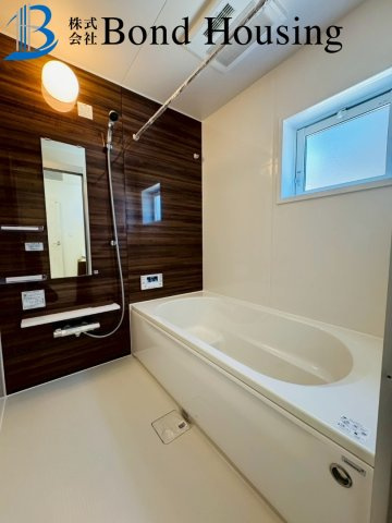 2way可能　並列2台駐車可能　魚住町中尾　全2棟　1号棟の浴室