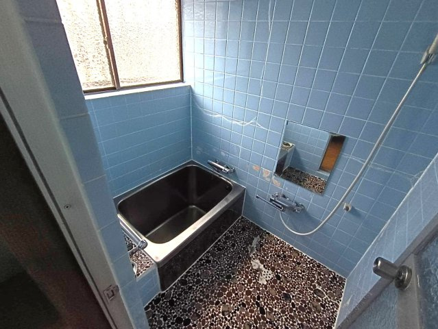 西条市洲之内甲354-4　中古戸建の浴室|浴室