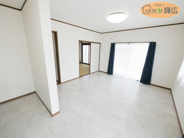 姫路市勝原区宮田　中古戸建の居間・リビング