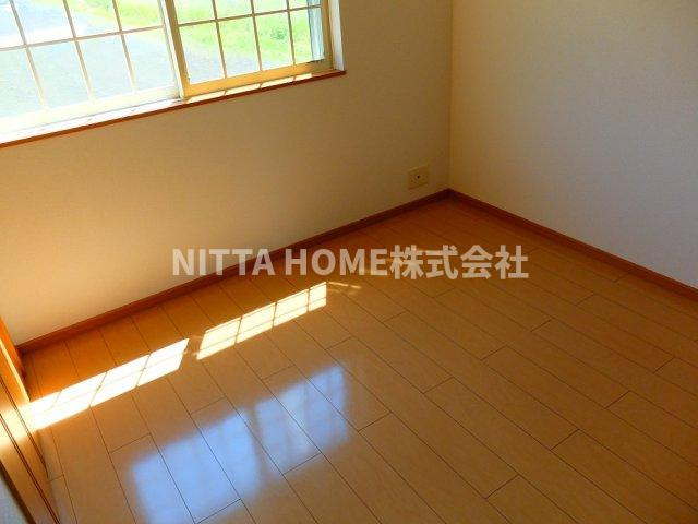丹波市氷上町市辺のアパートの寝室|リビングと寝室を分けたい方にもオススメ♪