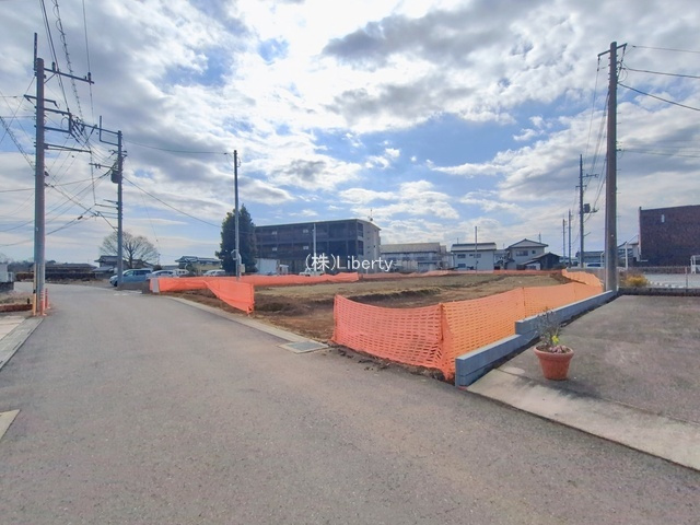 つくば市要4期　新築戸建　1号棟の前面道路含む現地写真