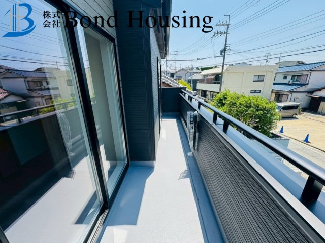 SICあり　並列3台駐車可能　魚住町中尾　全2棟　2号棟のバルコニー