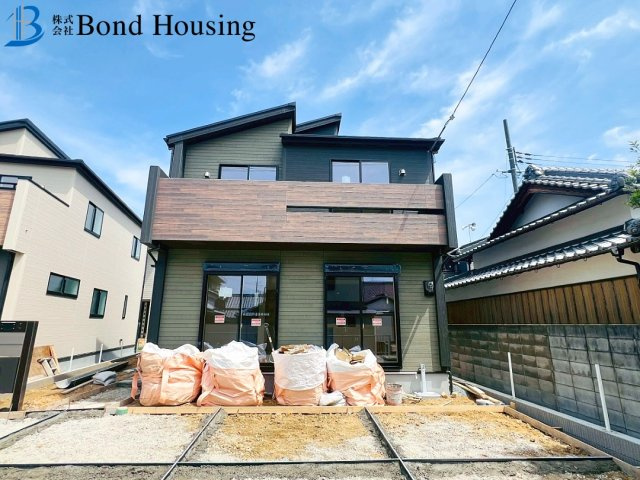 SICあり　並列3台駐車可能　魚住町中尾　全2棟　2号棟の外観