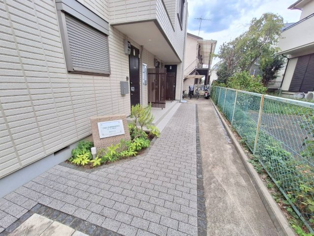 クレール和泉が丘のエントランス