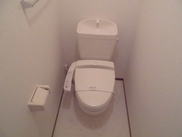 コンフォール瑞江Ⅲのトイレ