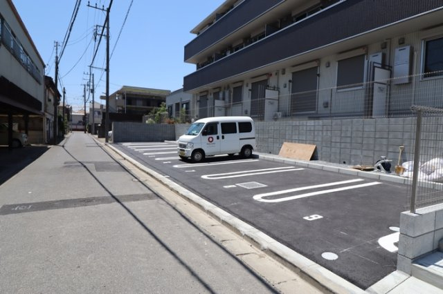リビングタウン春日の駐車場