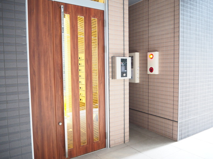 charcoalのエントランス