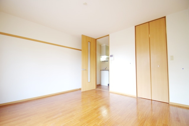 川崎市麻生区はるひ野４丁目のアパートの居間・リビング