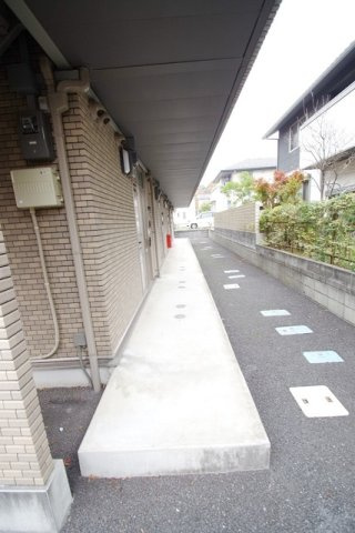 川崎市麻生区はるひ野４丁目のアパートのロビー