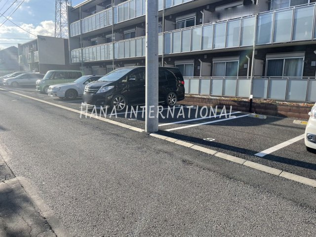 ミランダフェリーチェの駐車場