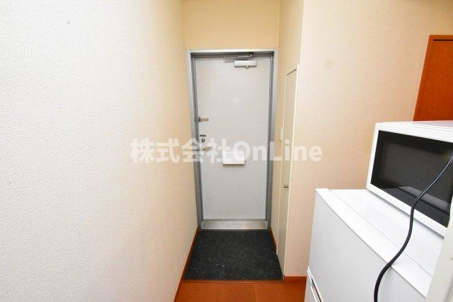 レオパレス竹渕東の玄関