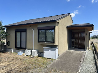 【外観】 | 柳川市大和町塩塚 | 地震の際にも安心はガルバニウム鋼板屋根。