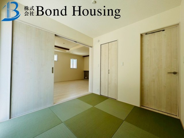 全3区画　並列2台駐車可能　魚住町中尾　1号棟　新築戸建の和室