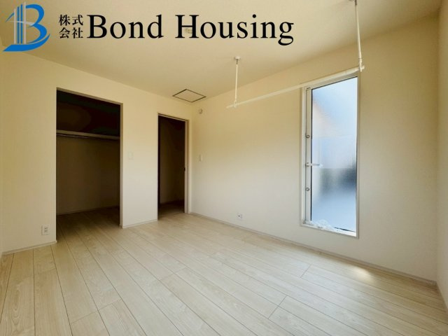 全3区画　並列2台駐車可能　魚住町中尾　1号棟　新築戸建の洋室
