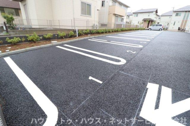 フォレストおおたか　Ⅱの駐車場