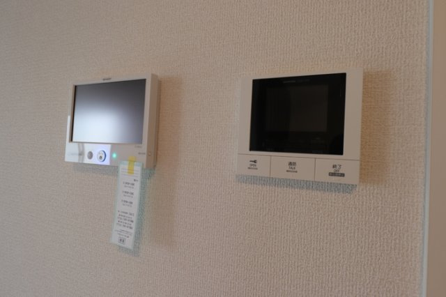 Quattro Soldi 花畑のセキュリティ