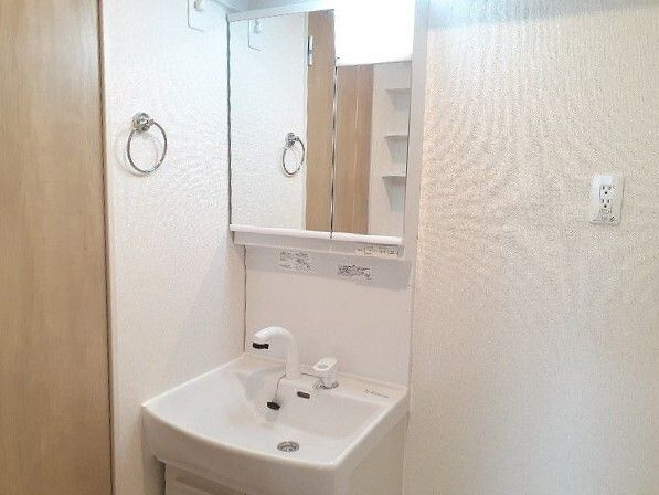 一刻館（いっこくかん）の洗面所|スペースが確保できる洗面所です