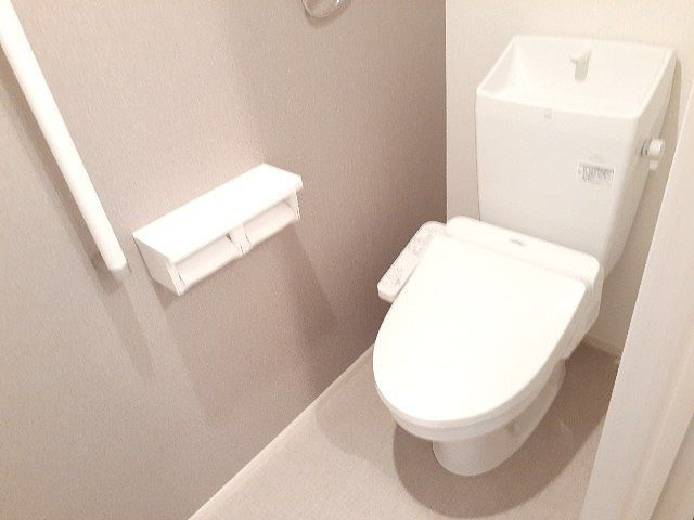 一刻館（いっこくかん）のトイレ|落ち着いたトイレです
